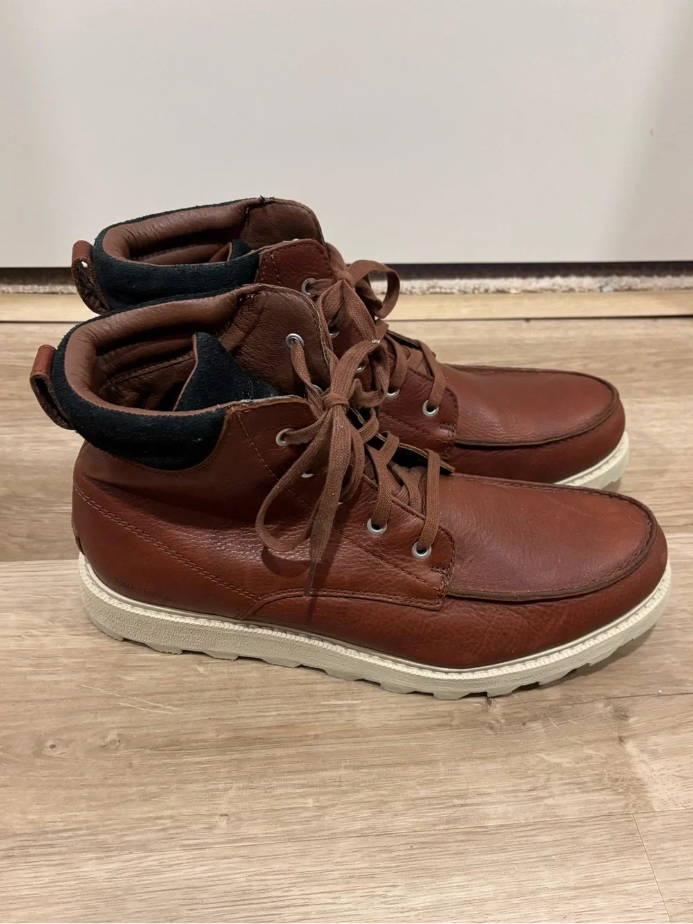 Sorel Men's Chestnut Brown Leather Chukka Boots
